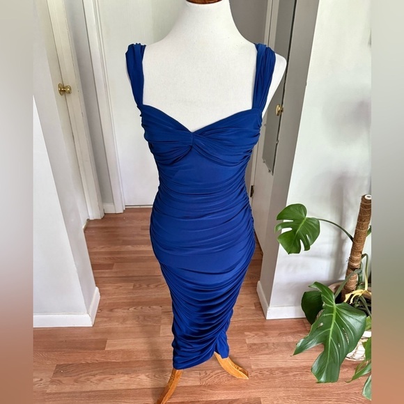 Norma Kamali Walter Midi Dress - Picture 3 of 7